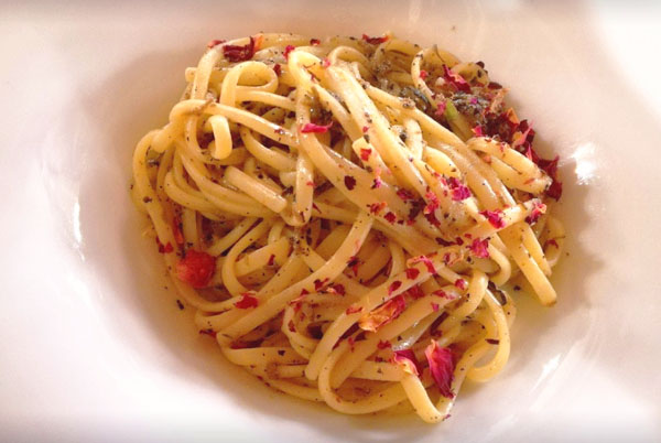Tagliolini fatti in casa Tagliolini fatti in casa